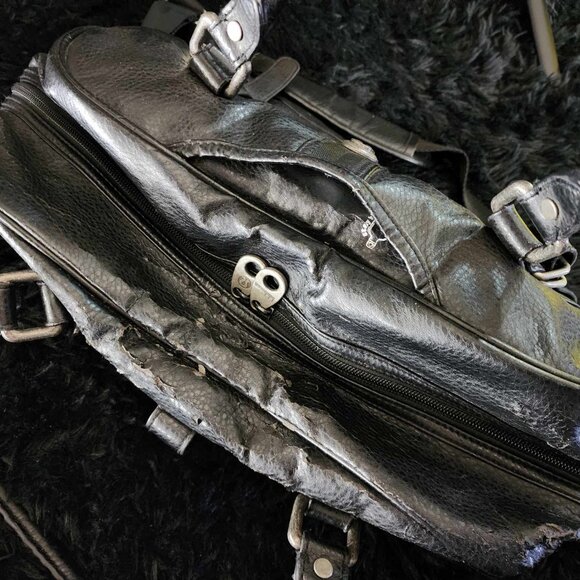 Lululemon Black Medium Sized Hand Bag Purse, Worn Condition - Picture 4 of 10